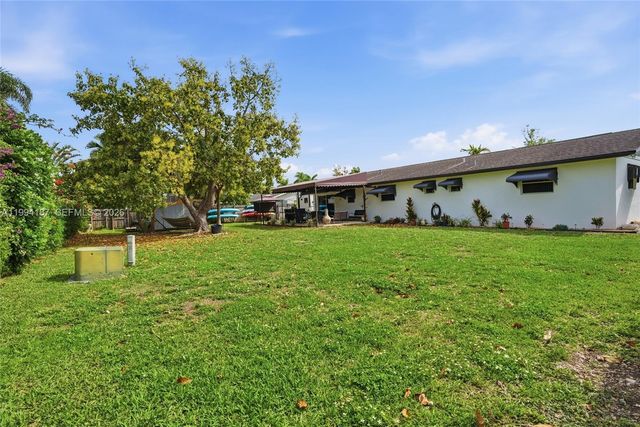 28500 SW 161st Ave, Homestead, FL 33033