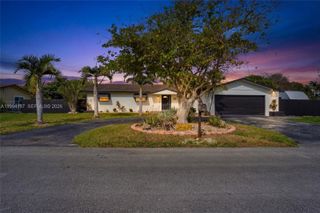 28500 SW 161st Ave, Homestead, FL 33033
