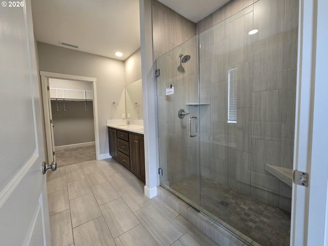 8207 Ne 168TH Pl, Vancouver, WA 98682