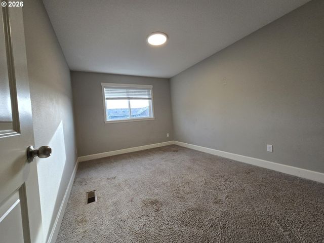 8207 Ne 168TH Pl, Vancouver, WA 98682