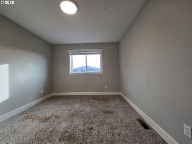 8207 Ne 168TH Pl, Vancouver, WA 98682