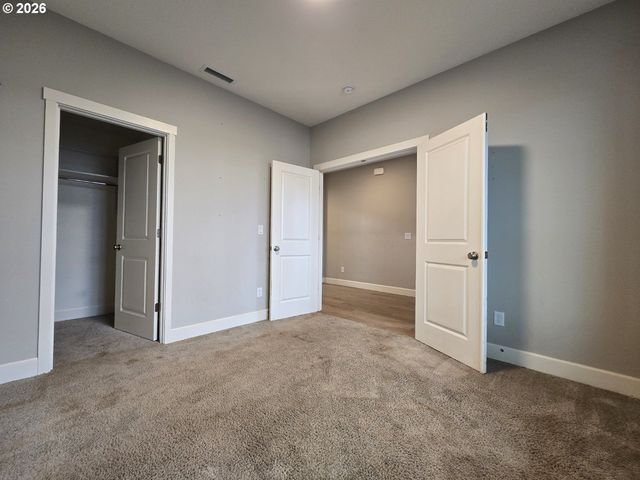 8207 Ne 168TH Pl, Vancouver, WA 98682