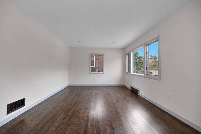 108 Kennedy Road, Covington, KY 41011