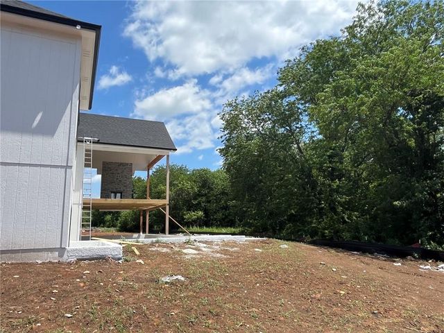 18101 Cody Street, Overland Park, KS 66013