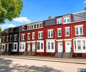 31 S 12th Street, Newark, NJ 07107