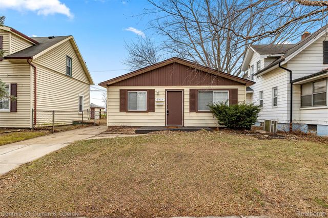 27423 Groveland Street, Madison Heights, MI 48071