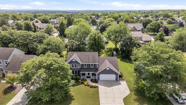 W170N5141 Fair Oak PARKWAY, Menomonee Falls, WI 53051