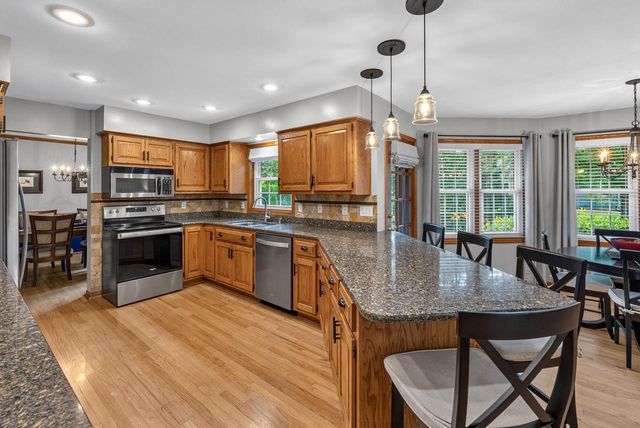 W170N5141 Fair Oak PARKWAY, Menomonee Falls, WI 53051