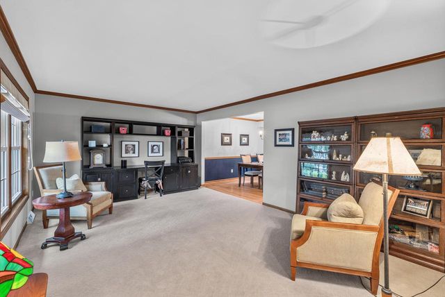 W170N5141 Fair Oak PARKWAY, Menomonee Falls, WI 53051