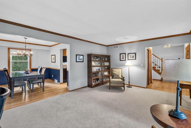 W170N5141 Fair Oak PARKWAY, Menomonee Falls, WI 53051