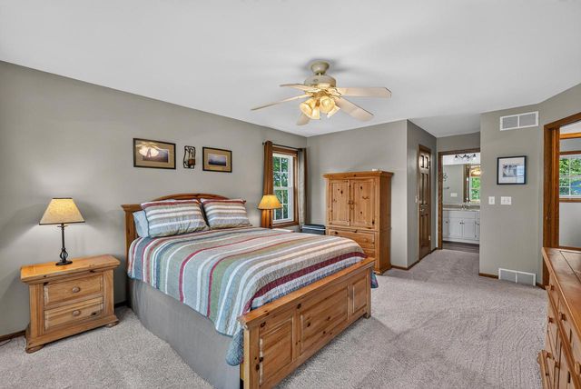 W170N5141 Fair Oak PARKWAY, Menomonee Falls, WI 53051