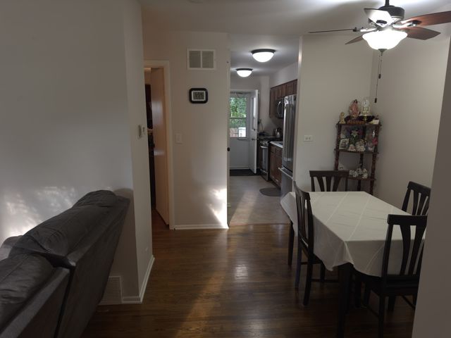 2104 Falmouth Court, Streamwood, IL 60107