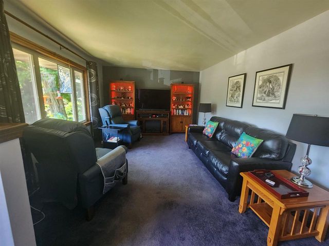 400 Woodcrest Lane, Milton, WI 53563
