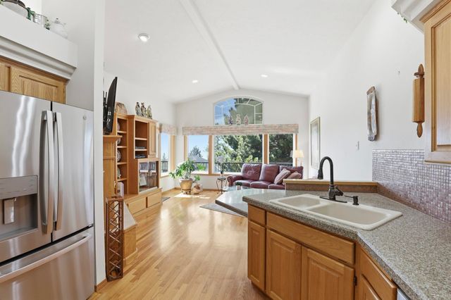 7714 E Woodland Ridge Ln, Spokane, WA 99212