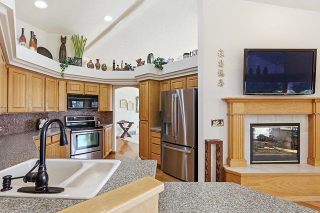 7714 E Woodland Ridge Ln, Spokane, WA 99212