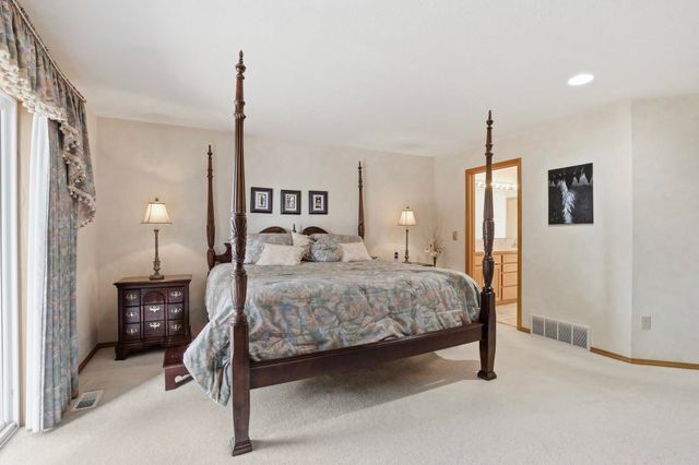 7714 E Woodland Ridge Ln, Spokane, WA 99212