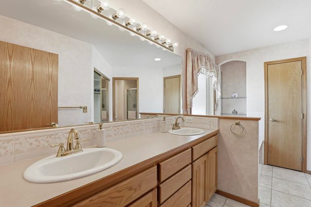 7714 E Woodland Ridge Ln, Spokane, WA 99212