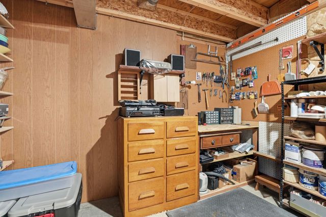 7714 E Woodland Ridge Ln, Spokane, WA 99212