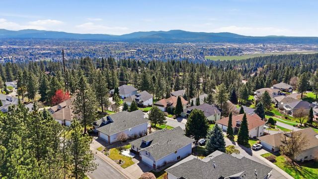 7714 E Woodland Ridge Ln, Spokane, WA 99212