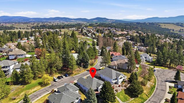 7714 E Woodland Ridge Ln, Spokane, WA 99212