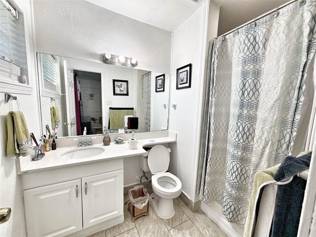 11707 N Evelyn Cir, Houston, TX 77071