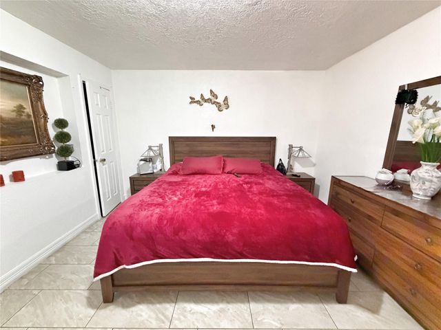 11707 N Evelyn Cir, Houston, TX 77071