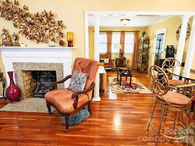 2925 4th Street Drive NE, Hickory, NC 28601