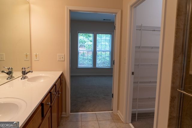 6372 Rockpoint Lane, Hoschton, GA 30548