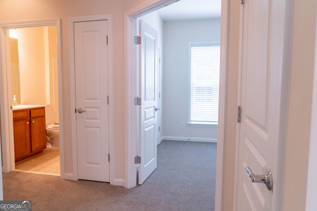 6372 Rockpoint Lane, Hoschton, GA 30548