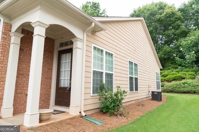6372 Rockpoint Lane, Hoschton, GA 30548