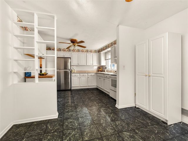 100 Edgebrook Lane, Irondequoit, NY 14617