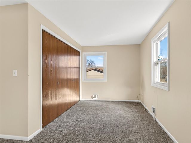 100 Edgebrook Lane, Irondequoit, NY 14617