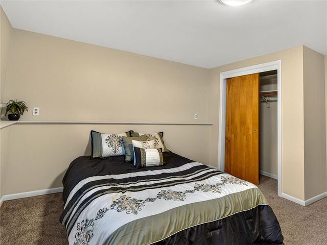 100 Edgebrook Lane, Irondequoit, NY 14617