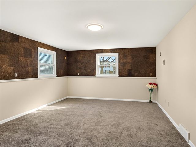 100 Edgebrook Lane, Irondequoit, NY 14617