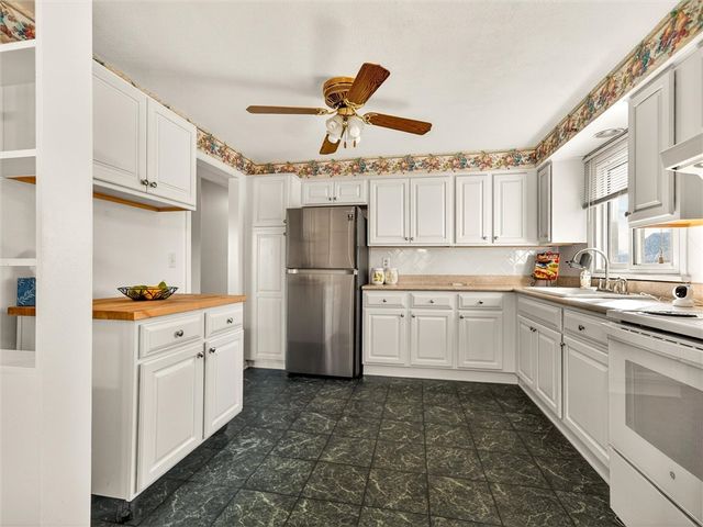 100 Edgebrook Lane, Irondequoit, NY 14617