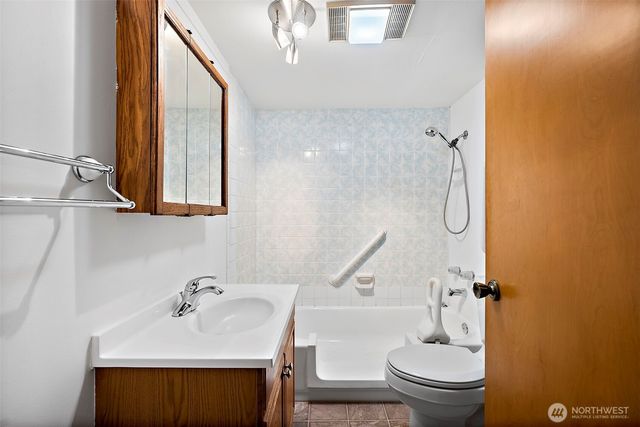 2312 Lafayette Street, Steilacoom, WA 98388