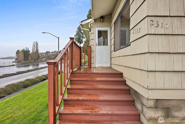 2312 Lafayette Street, Steilacoom, WA 98388
