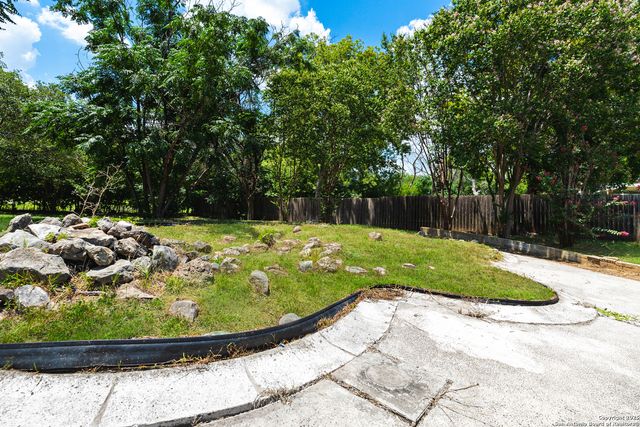 12803 El Sendero, San Antonio, TX 78233