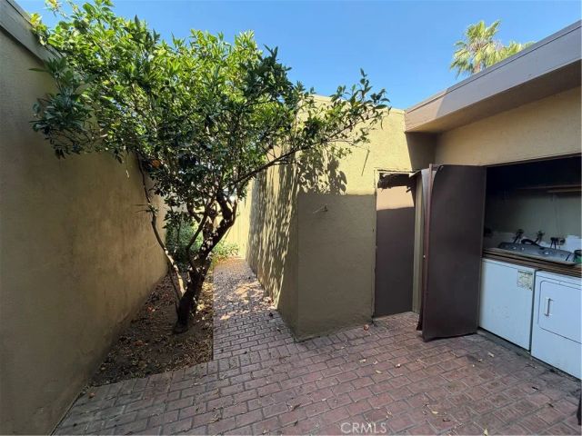 13656 Red Hill Avenue J-32, Tustin, CA 92780