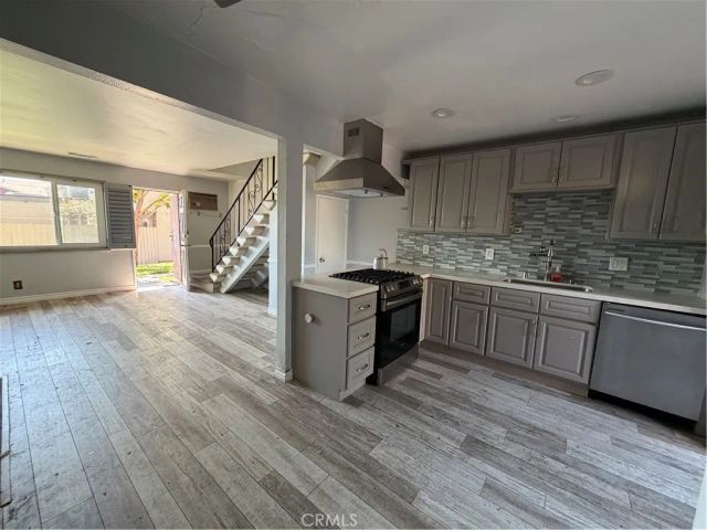 13656 Red Hill Avenue J-32, Tustin, CA 92780