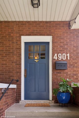 4901 W George Street, Chicago, IL 60641