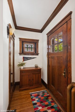 4901 W George Street, Chicago, IL 60641