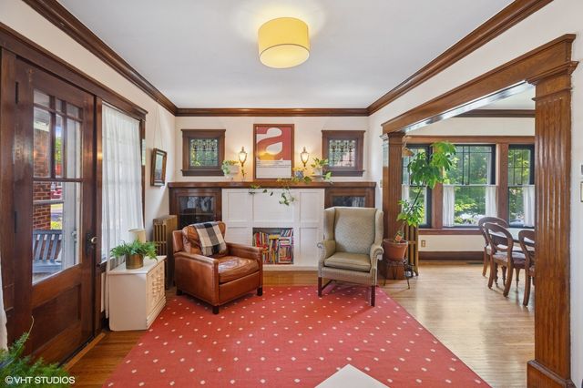 4901 W George Street, Chicago, IL 60641