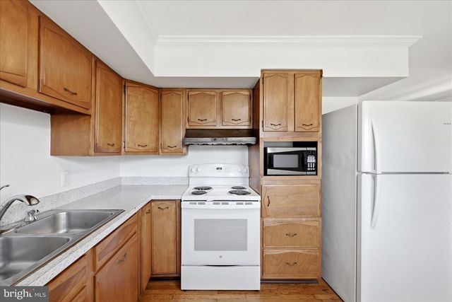 101 LOCUST AVE, Winchester, VA 22601