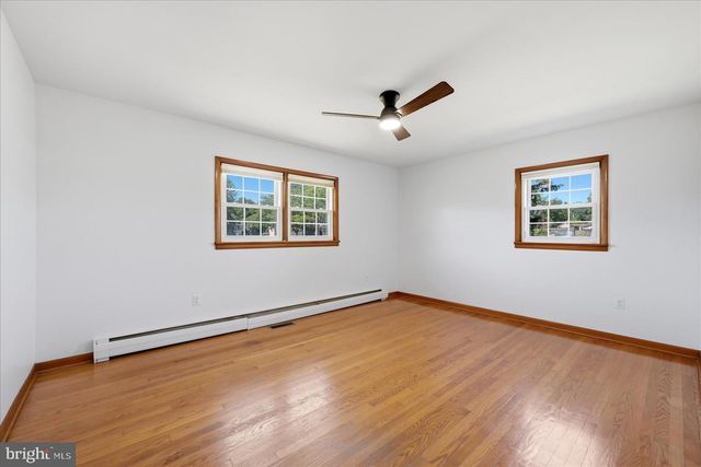 101 LOCUST AVE, Winchester, VA 22601