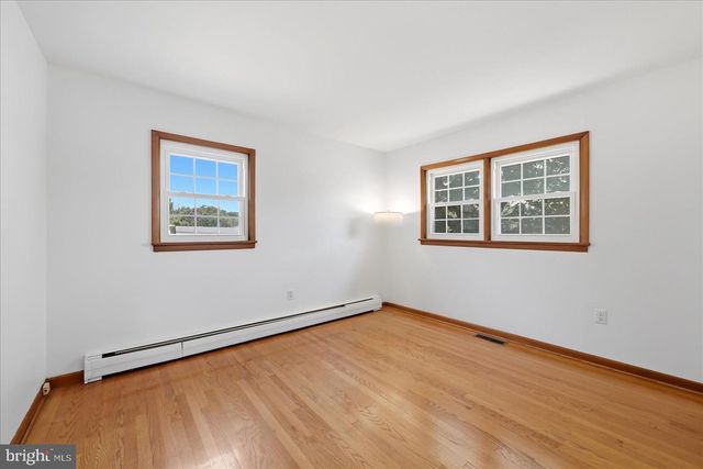 101 LOCUST AVE, Winchester, VA 22601
