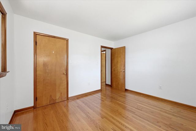 101 LOCUST AVE, Winchester, VA 22601