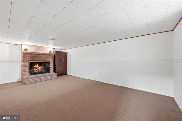 101 LOCUST AVE, Winchester, VA 22601