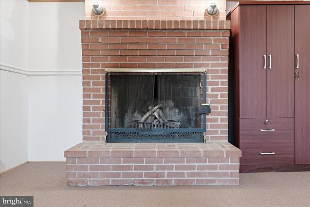 101 LOCUST AVE, Winchester, VA 22601