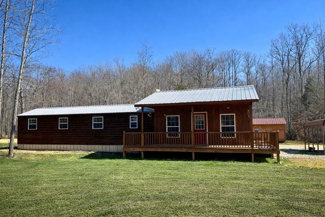 664 Russ Valley Rd, Lobelville, TN 37097